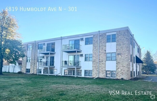 Building Photo - Spacious 2 Bedroom 1 Bathroom Unit 301 Rental