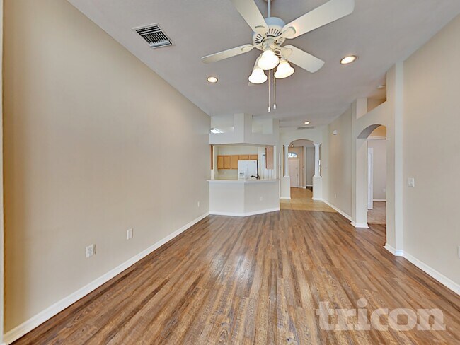 Photo - 1926 Sean Wood Cir