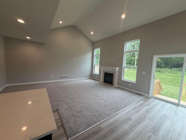 9630 Lennon Ln
