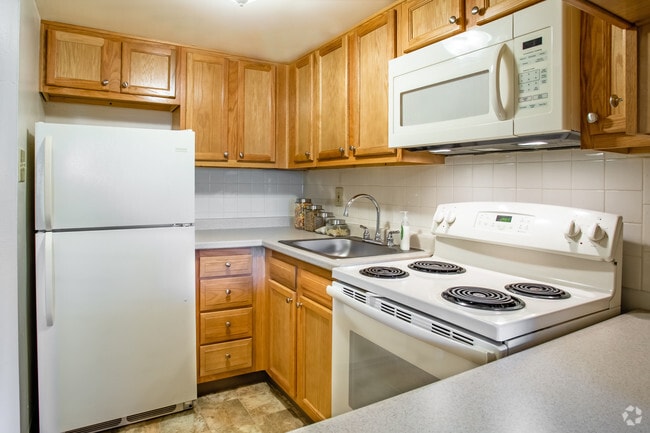 2BR, 1BA - 800 SF - Westgate-Northgate Apartments