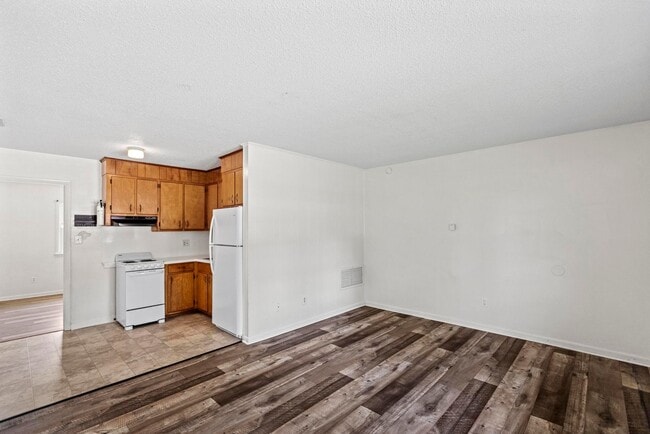 Building Photo - 224 Zack Cir Unit 232 Zack Circle