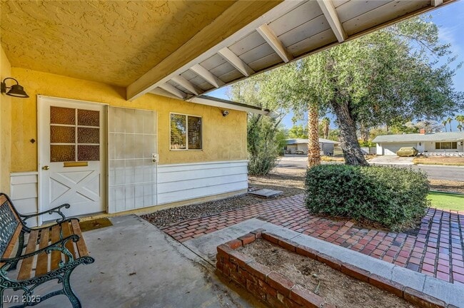 Photo - 1516 Inverness Ave