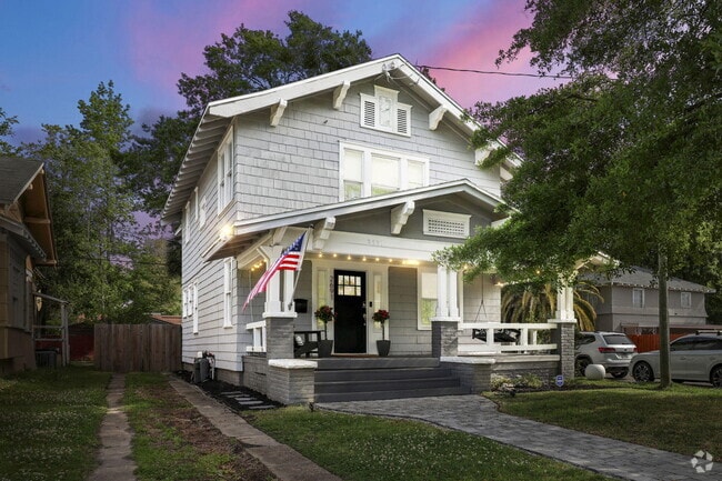 Building Photo - 2691 College St Rental