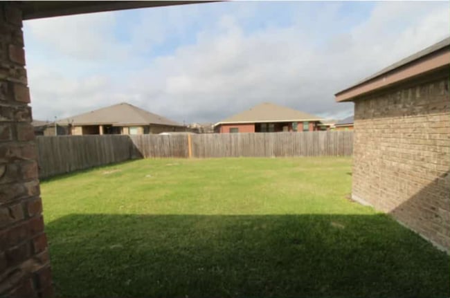 Photo - 2411 Coy Dr