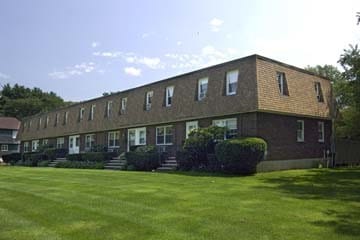 Spruce Meadows Apartments - Spruce Meadows Apartments
