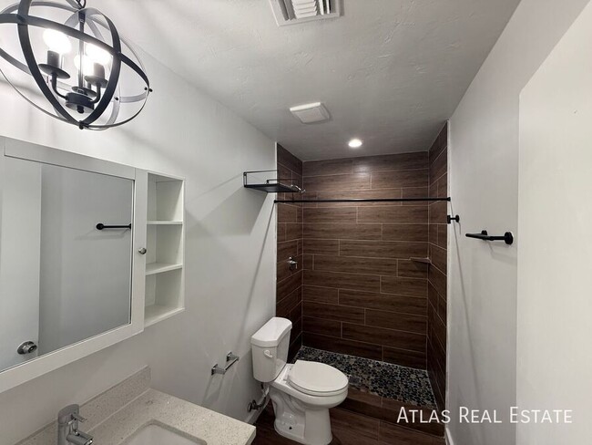 Photo - 1606 W Taylor St Unit B