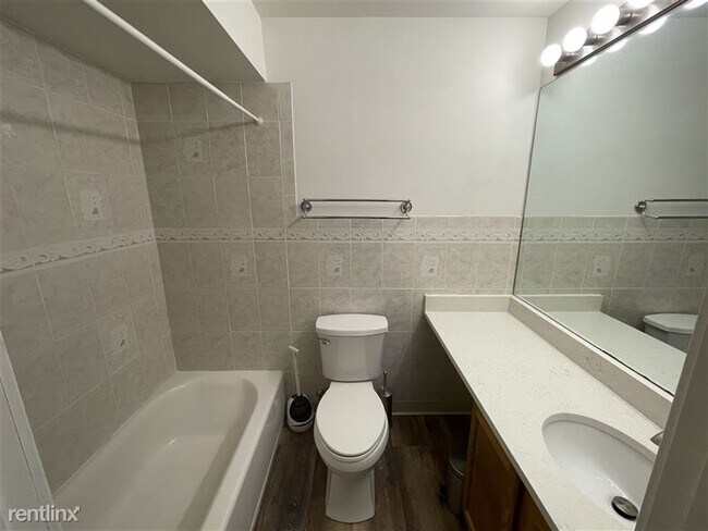 Photo - 60 Gibson St Unit #308