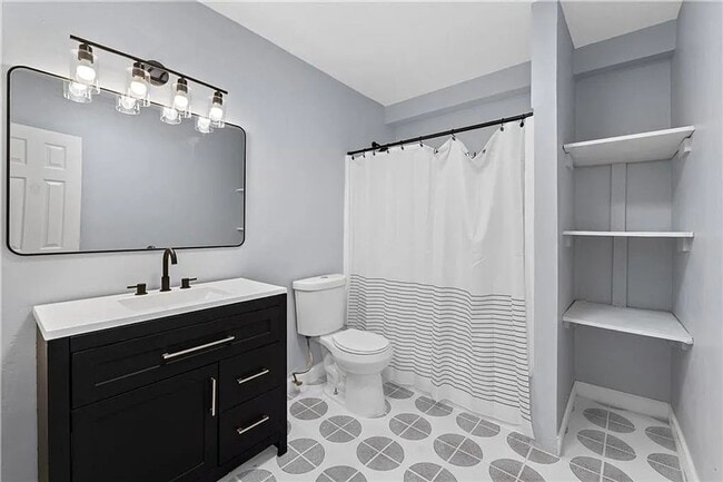 Photo - 1415 Eric St SE