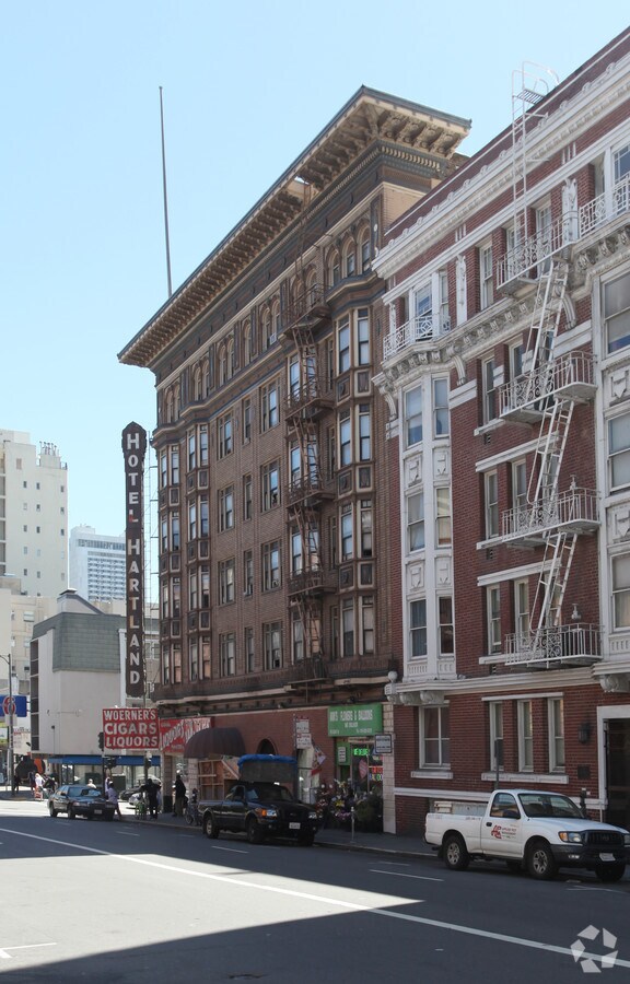 Photo - Hartland Hotel