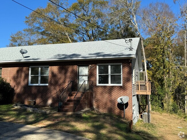 Building Photo - 724-726 Belmont Unit 724 Belmont Street Rental