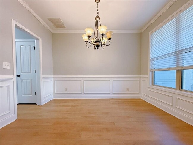 Photo - 636 Royal Crest Ct