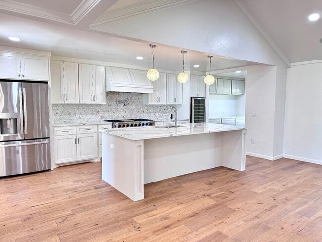 Photo - 3025 Regency Ct