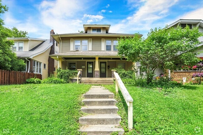 Building Photo - 626 N Riley Ave Rental