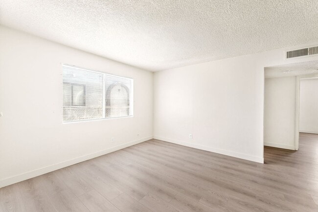 Photo - 5309 W Cheyenne Ave Unit Cheyenne Ave #2 - 5309