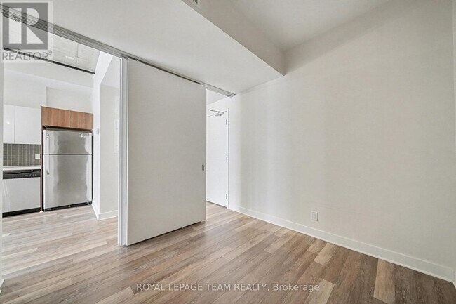 Photo - 340 McLeod St Unité 732