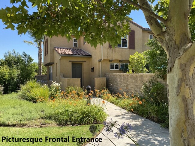 Front Entry - 31750 Paseo de Castaic Casa
