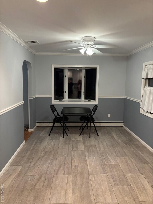 Photo - 2090 Beech St