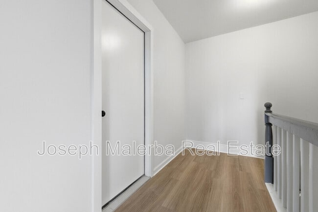 Photo - 848 Bank St Unit 2nd Floor