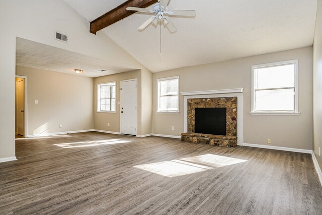 Photo - 5001 Gracehill Rd