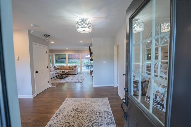 Photo - 1210 Lenox Cir NE