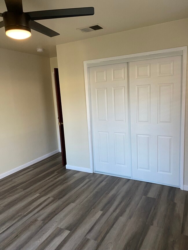 Photo - 11752 Slater St