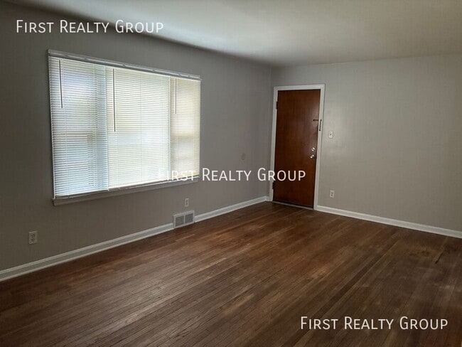 Photo - 2901 Grand Ave Unit Apt. 2