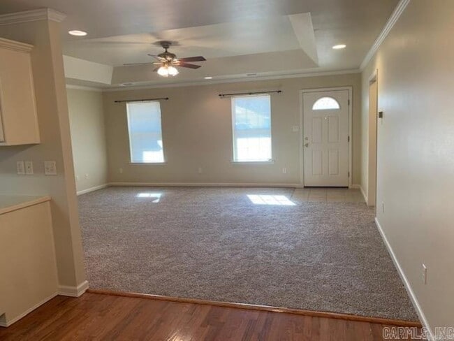 Photo - 27 Broadmoor Cir