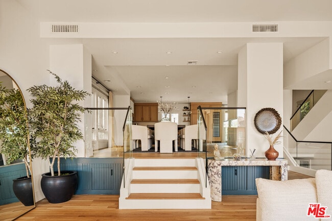 Photo - 3807 Vía Dolce