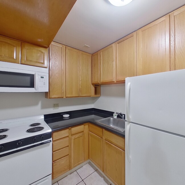 Photo - 2750 Dwight Way Unit 1