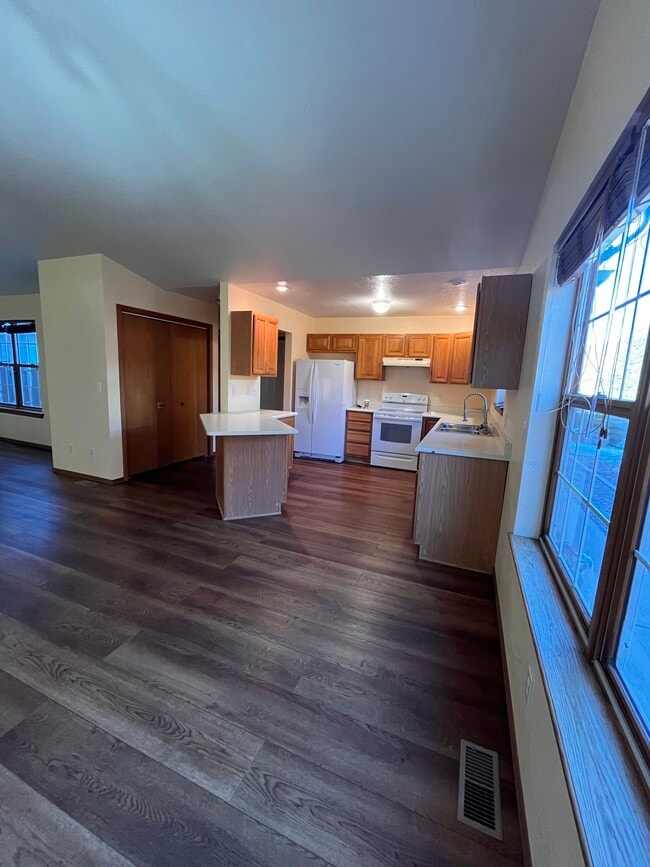 Kitchen, from dining area - 507 Chipeta Trl