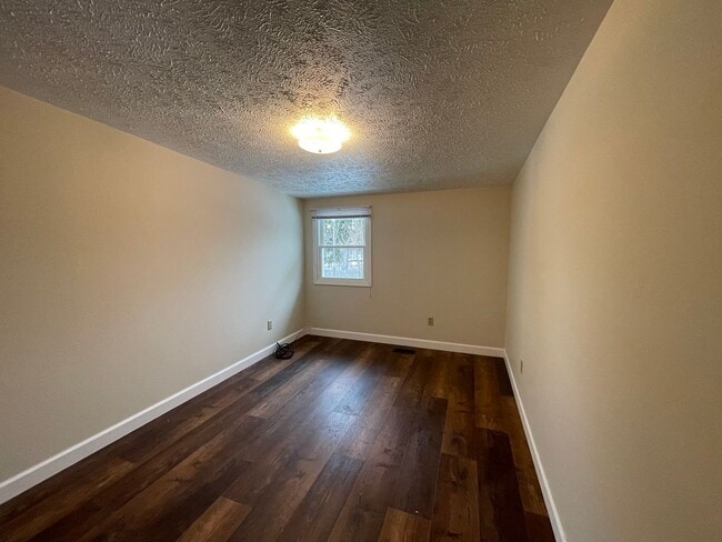 Photo - 121 Parchmount Ave Unit C