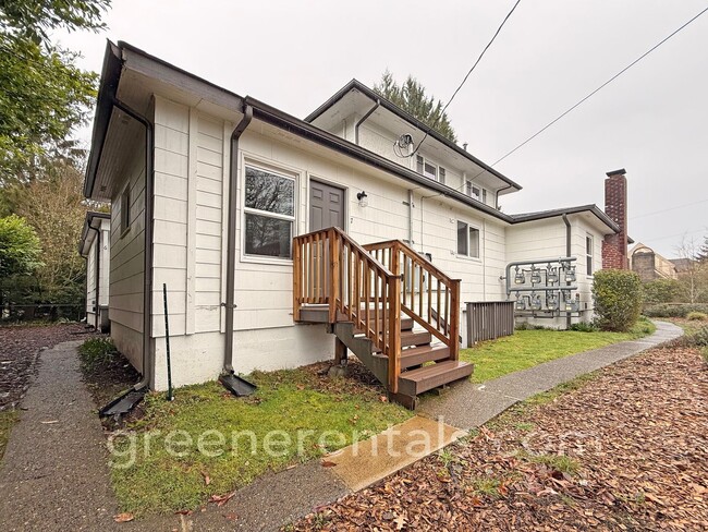 Photo - The Linn Apartments Unit 7