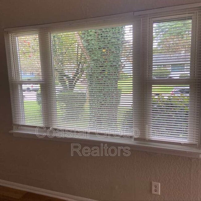 Photo - 5224 Silvey Dr