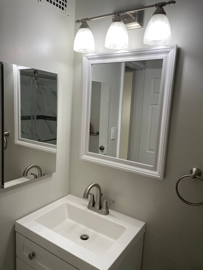 Photo - 3615 Waldo Ave Unit 1