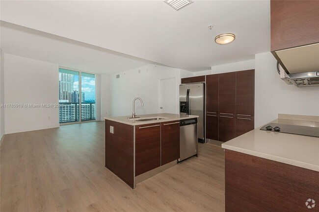 Building Photo - 1900 N Bayshore Dr Unit 1604 Rental