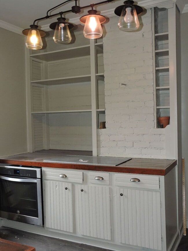 Photo - Garden District Cottage with lots of updates