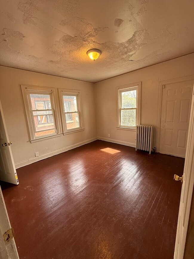 Photo - 2719 Glendale Ave Unit 2719 Glendale Upper