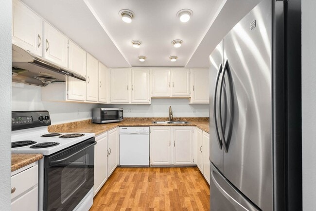 Photo - Limited Time Offer $2,500 rental rate! Available for December Move-In: Spacious 2Bd/2Bath Condo l...