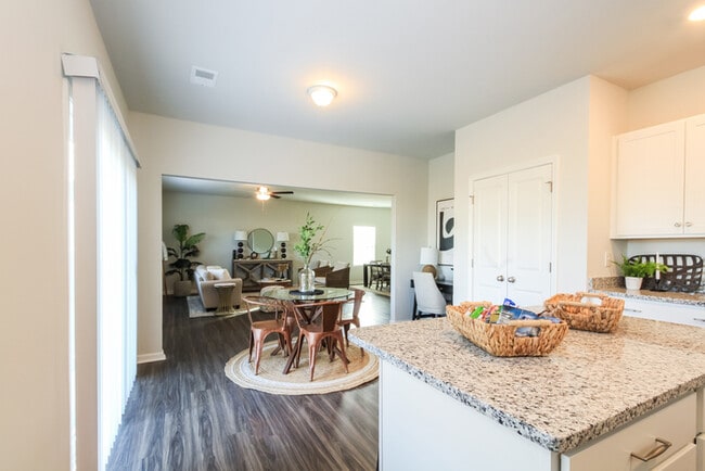 Photo - 324 Augustine Dr