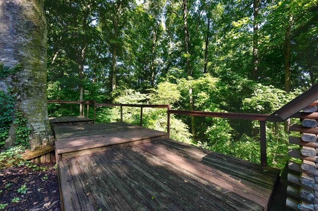 Photo - 286 Springhill Rd NW