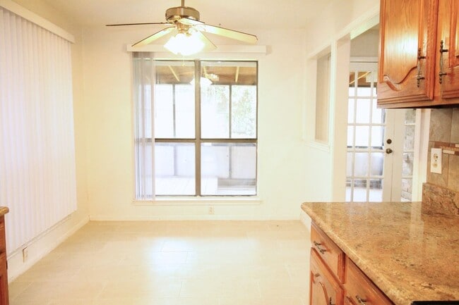 Photo - 711 Dickey Dr