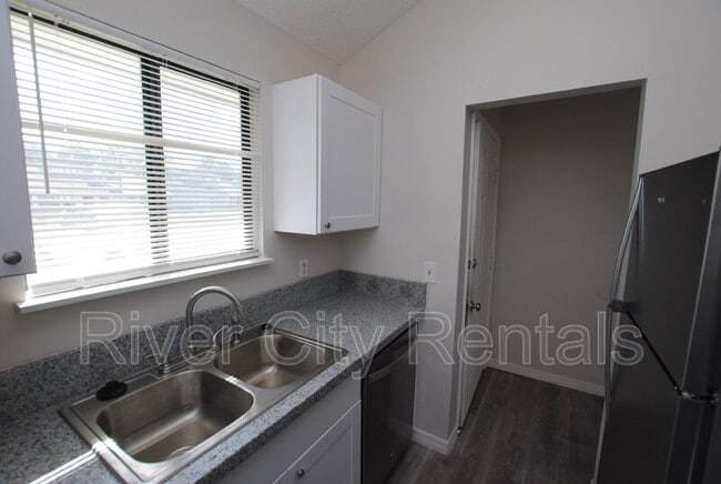 Photo - 2430 N Seabury Pl