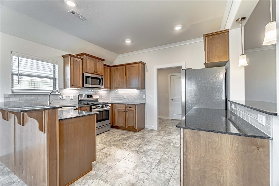 Photo - 219 S Geranium Ln