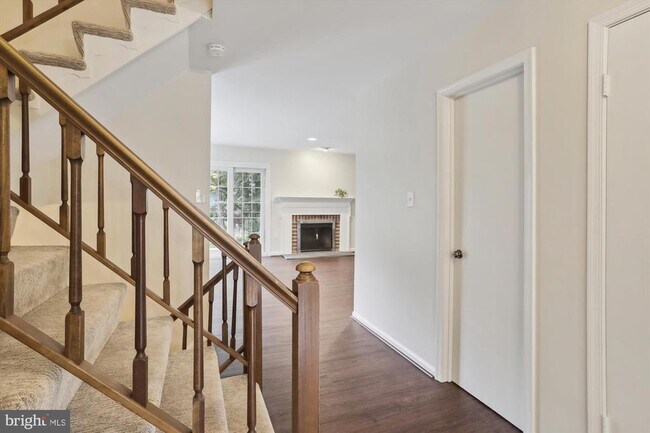 Photo - 7561 Heatherton Ln