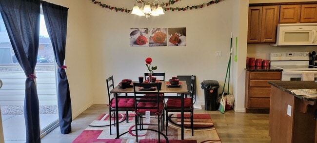 Photo - 1677#50 - Rahmaan, TrayV&#39;on Unit 1