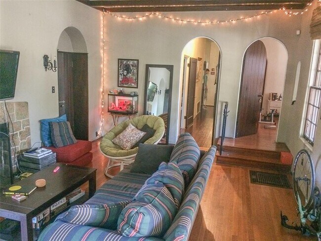 Photo - 3111 Harris Park Ave