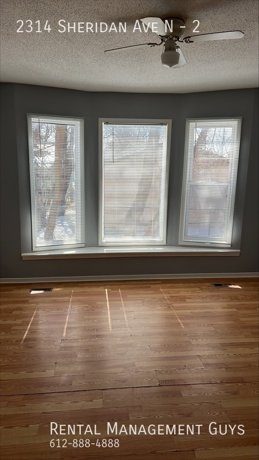 Photo - Nice 3 bedroom Duplex! Unit 2