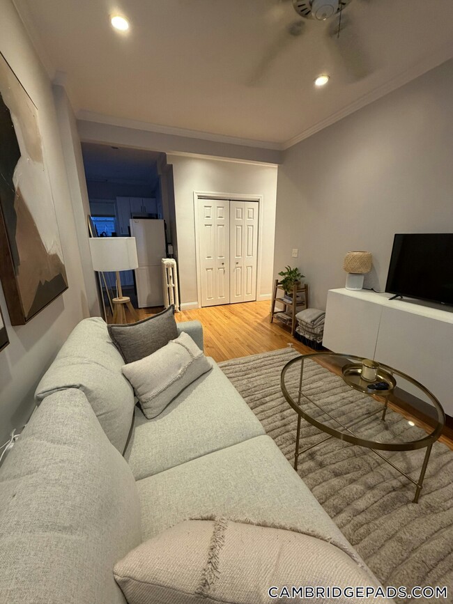 Photo - 1576 Cambridge St Unit 1R