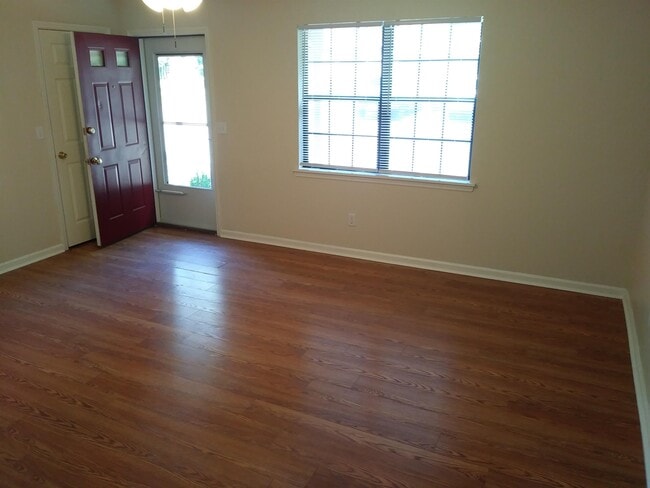 Photo - 1602 Carolwood Ct