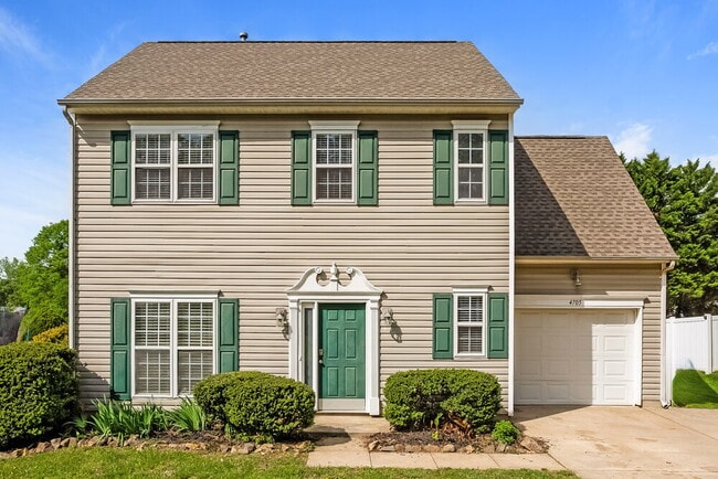 Building Photo - 4705 Fox Thorne Dr